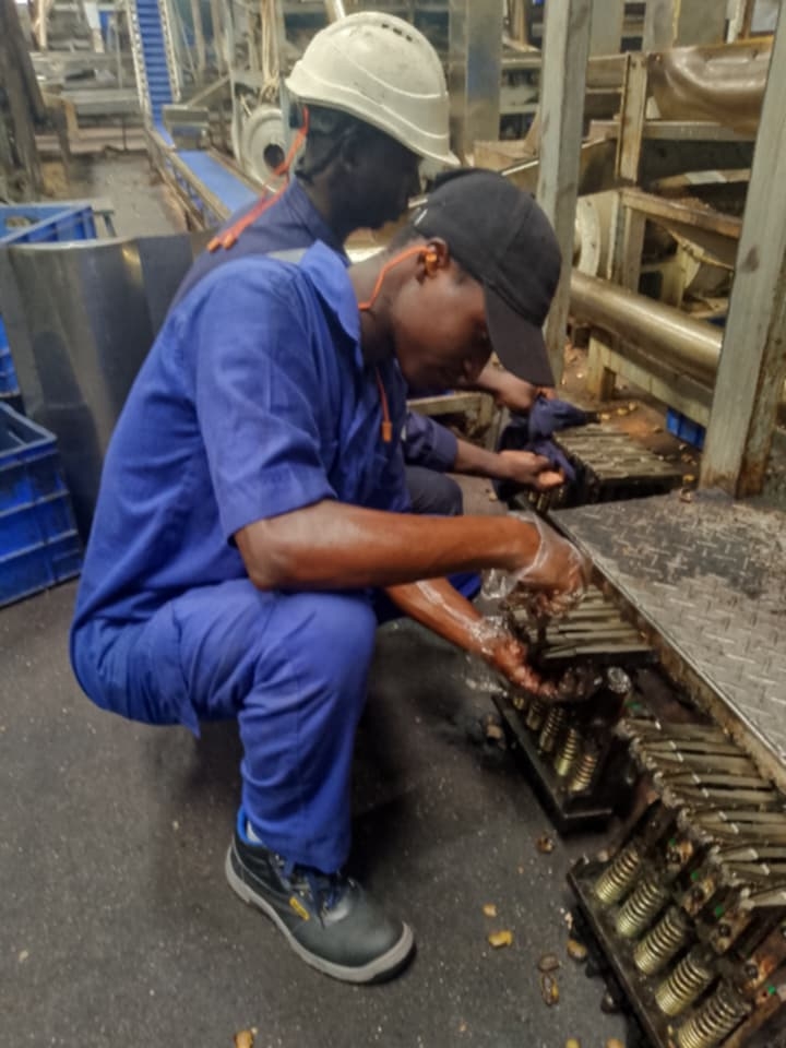 Électricien de maintenance industrielle