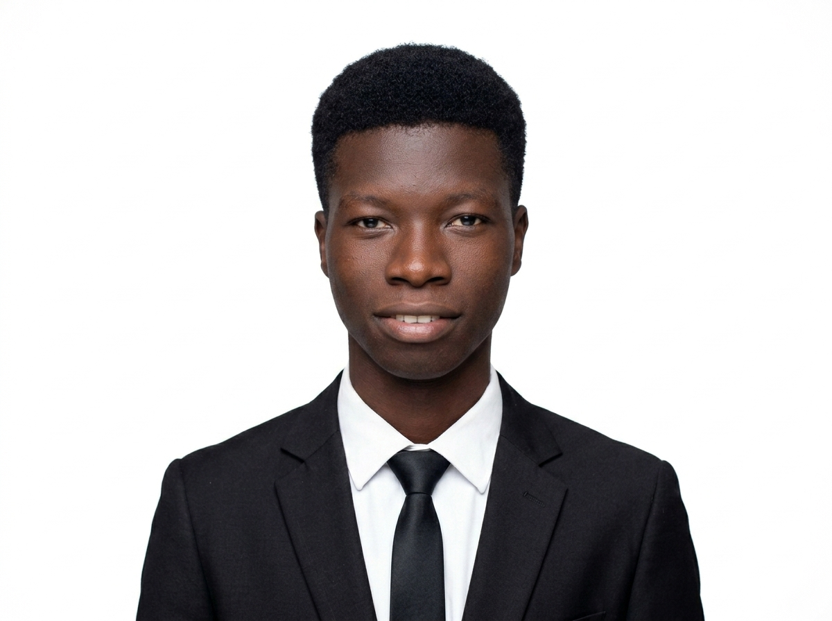 Gestionnaire de boutique, de prêt-à-porter , agent de communication,